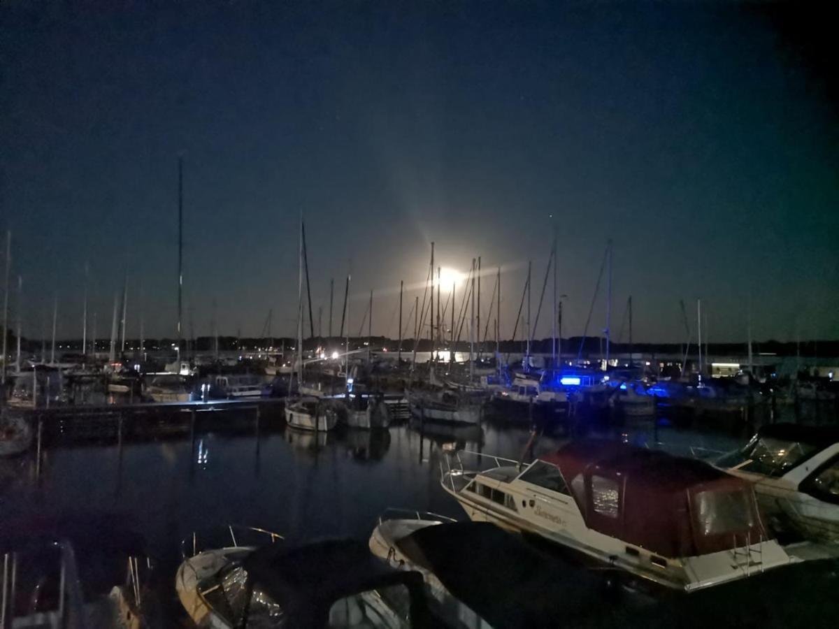Ostsee Hausboot Schleswig Ostseeblick 1 Bagian luar foto